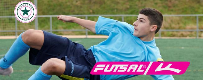 Futsal hombre jugando